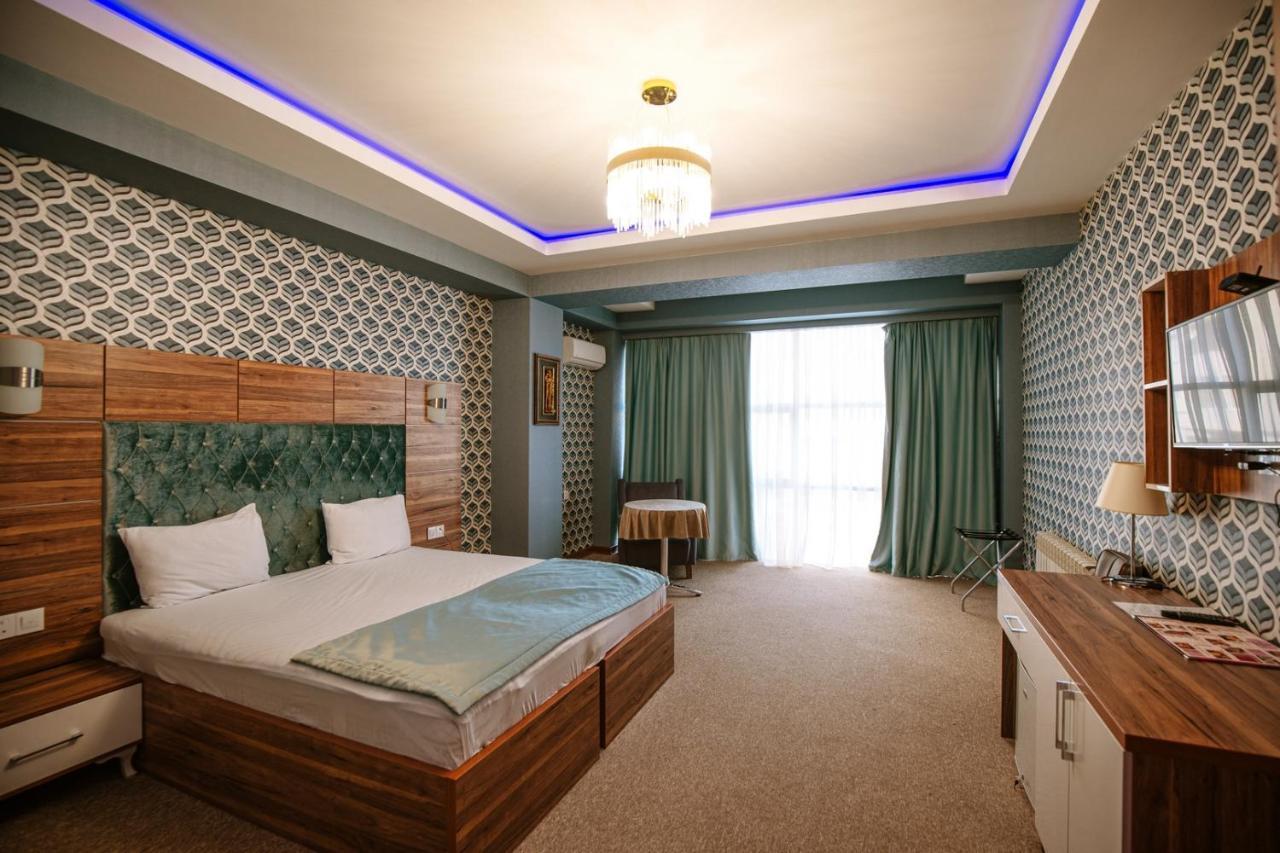 Royal Sapphire Boutique Apartment Baku Bagian luar foto