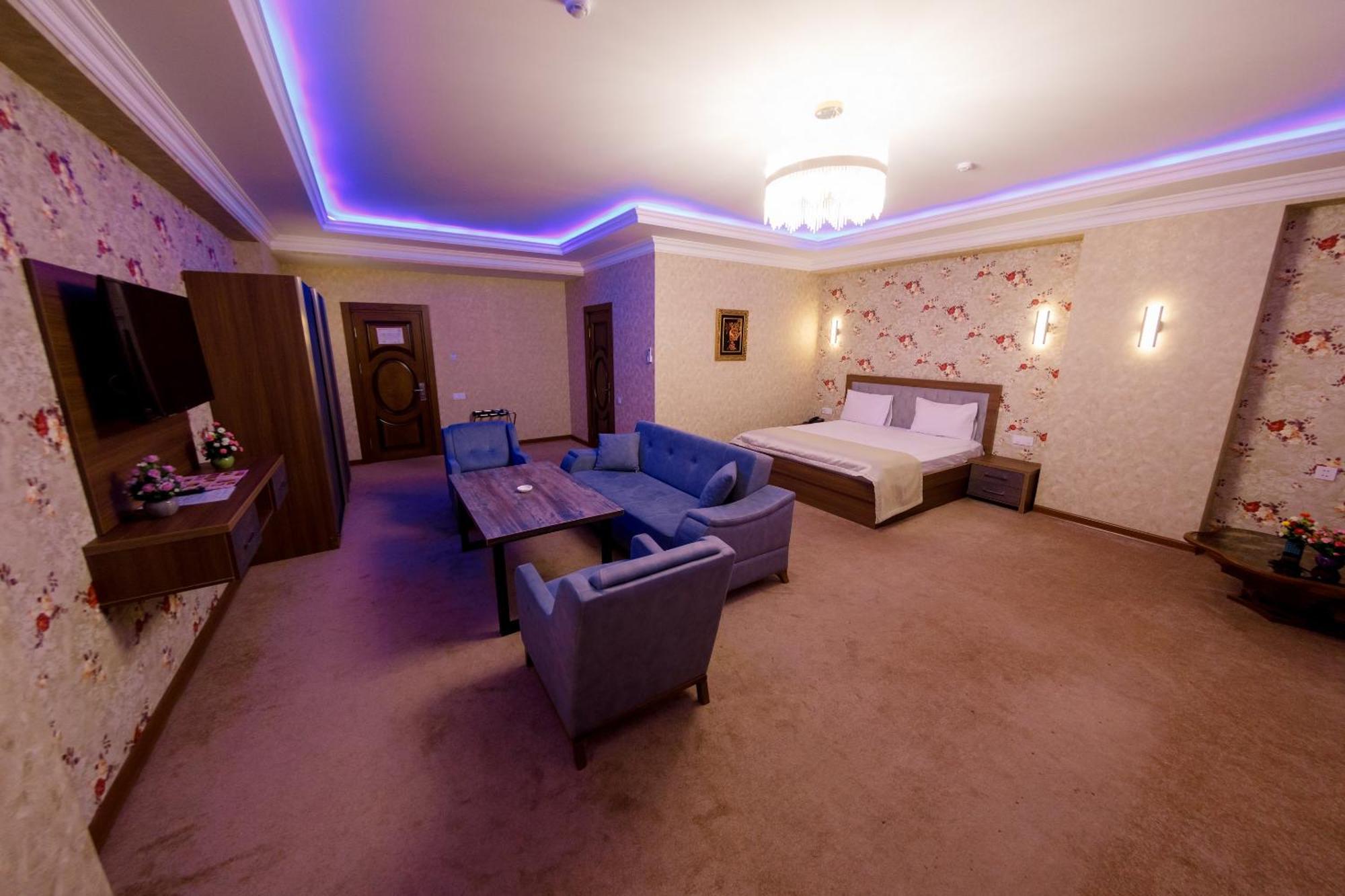 Royal Sapphire Boutique Apartment Baku Bagian luar foto