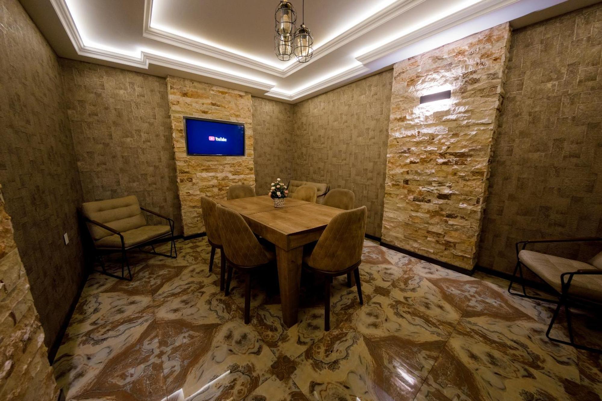 Royal Sapphire Boutique Apartment Baku Bagian luar foto